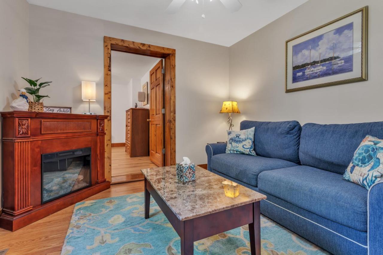 Cozy Bungalow Just Minutes From Mystic, Westerly Beaches, Boating And Casinos! Bungalow Groton Kültér fotó