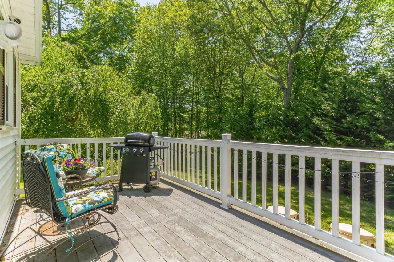 Cozy Bungalow Just Minutes From Mystic, Westerly Beaches, Boating And Casinos! Bungalow Groton Kültér fotó