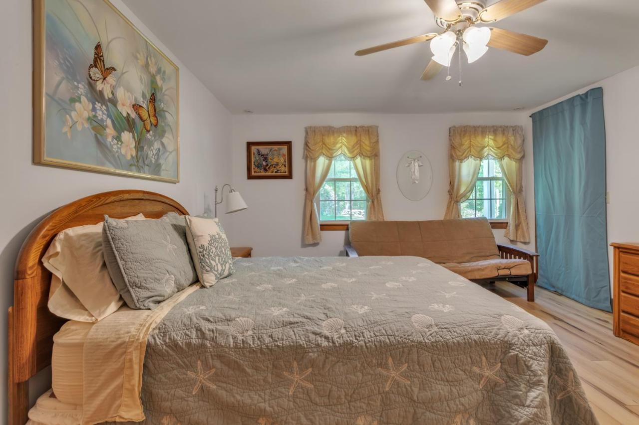 Cozy Bungalow Just Minutes From Mystic, Westerly Beaches, Boating And Casinos! Bungalow Groton Kültér fotó