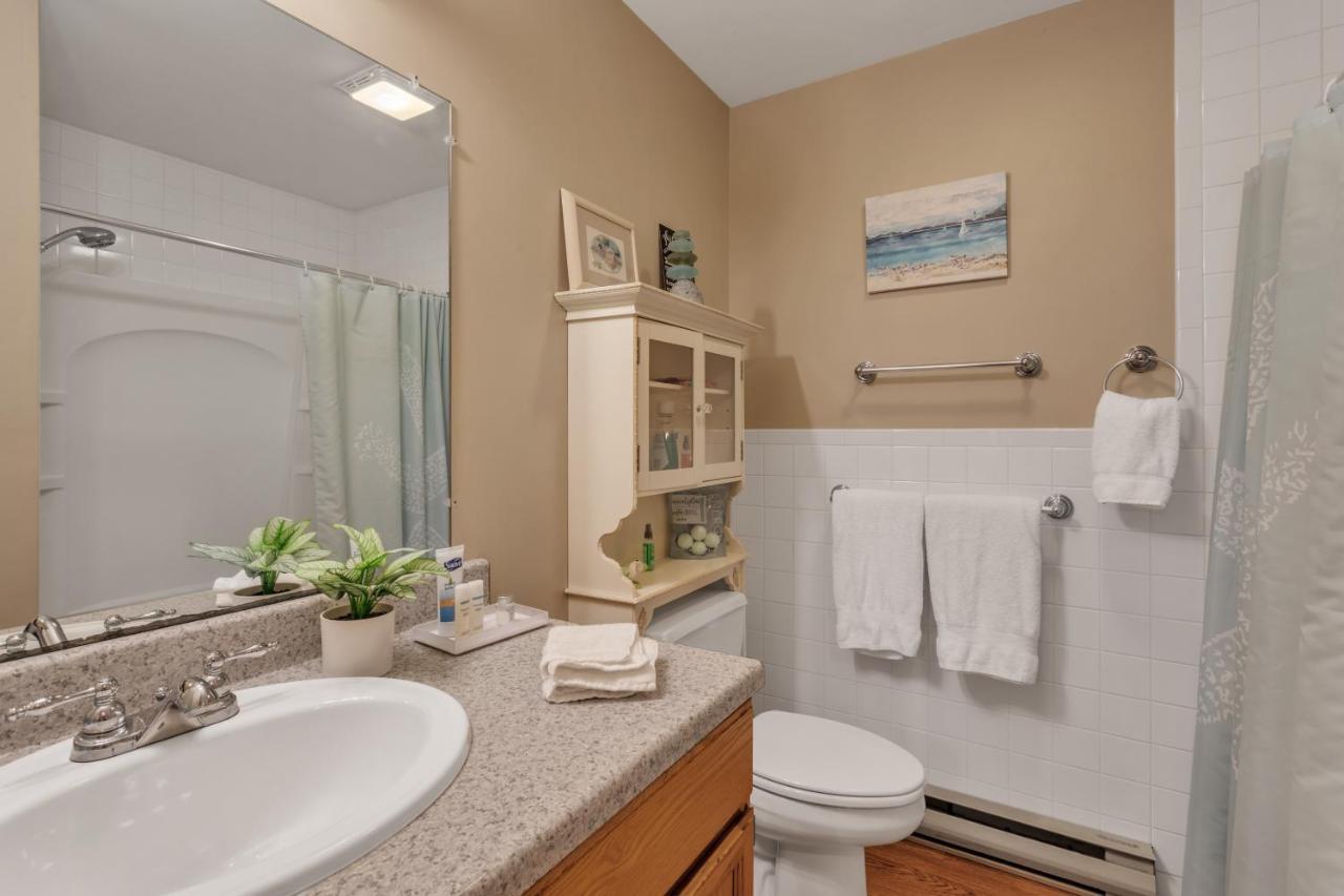Cozy Bungalow Just Minutes From Mystic, Westerly Beaches, Boating And Casinos! Bungalow Groton Kültér fotó