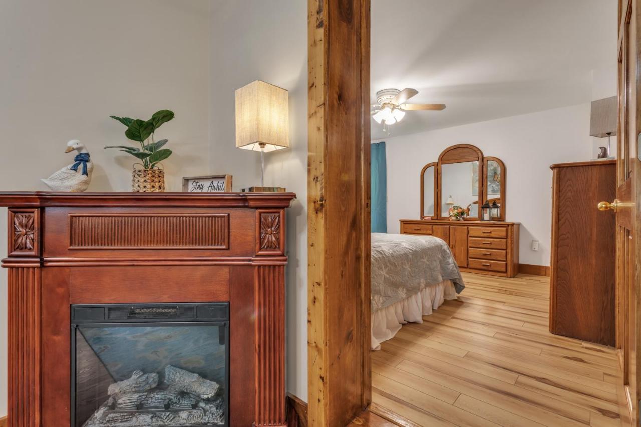 Cozy Bungalow Just Minutes From Mystic, Westerly Beaches, Boating And Casinos! Bungalow Groton Kültér fotó
